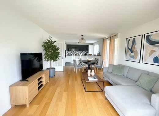 Apartment in La Garenne-Colombes, Hauts-de-Seine