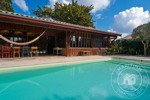 Luxus-Haus in Lacanau, Gironde