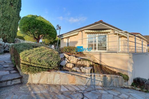Maison de luxe à Clermont-Ferrand, Puy-de-Dôme