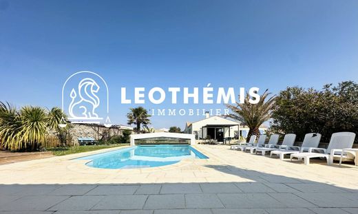 Casa di lusso a Bourcefranc-le-Chapus, Charente-Maritime