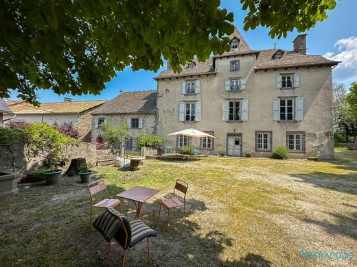 Luxe woning in Saint-Flour, Cantal