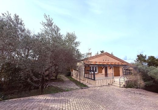 Luxury home in Saint-Maximin-la-Sainte-Baume, Var