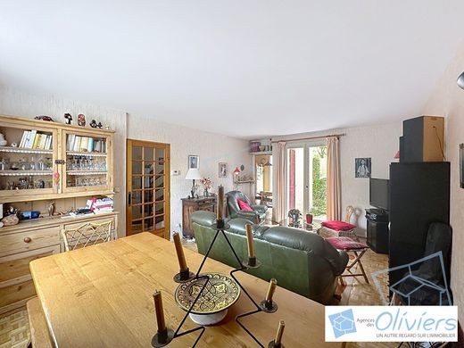 Luxus-Haus in Voisins-le-Bretonneux, Yvelines