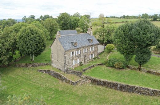 Kasteel in Jaleyrac, Cantal