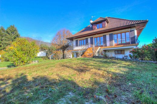 Casa di lusso a Thoiry, Ain