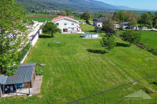 Luxury home in Collonges, Ain