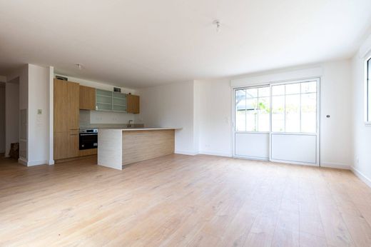 Luxury home in Villenave-d'Ornon, Gironde