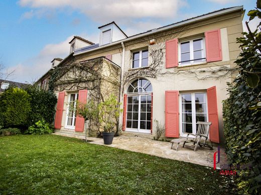 Luxe woning in Cergy, Val d'Oise