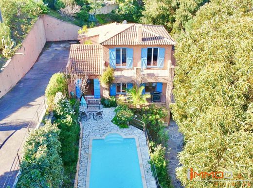 Luxus-Haus in Théoule-sur-Mer, Alpes-Maritimes