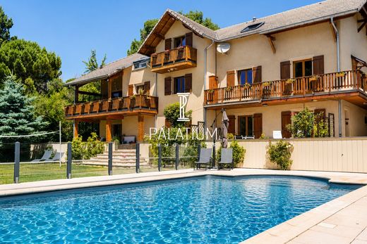 Luxury home in Chorges, Hautes-Alpes