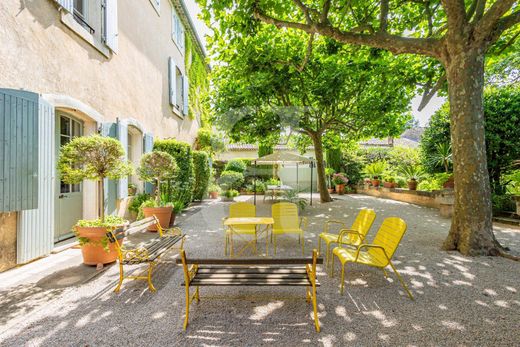 L'Isle-sur-la-Sorgue, Vaucluseの高級住宅