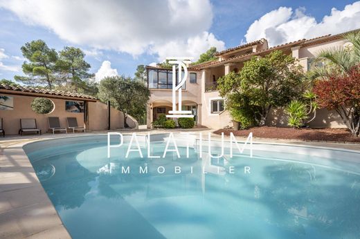 Luxe woning in Pierrevert, Alpes-de-Haute-Provence