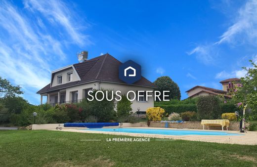 Luxury home in Vindry-sur-Turdine, Rhône