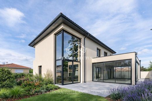 Luxury home in Mions, Rhône