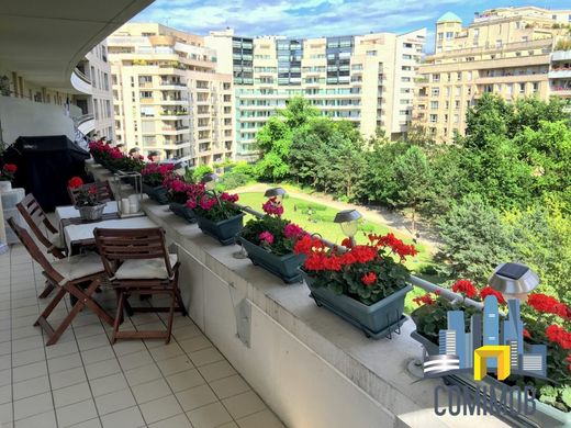 Apartment in Courbevoie, Hauts-de-Seine