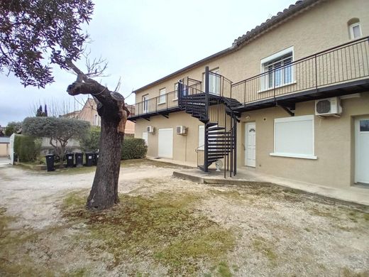 콘도미니엄 / Codolet, Gard