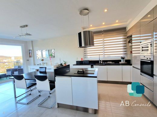 Casa de luxo - Saint-Léger-du-Bourg-Denis, Sena Marítimo