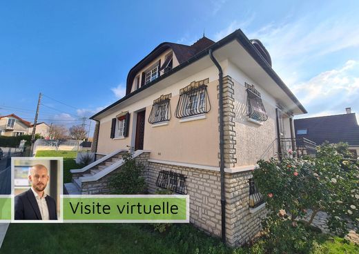 Luxe woning in Palaiseau, Essonne