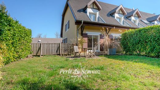 Apartment in Vieugy, Haute-Savoie