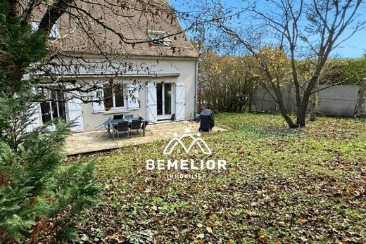 Luxury home in Saint-Germain-en-Laye, Yvelines