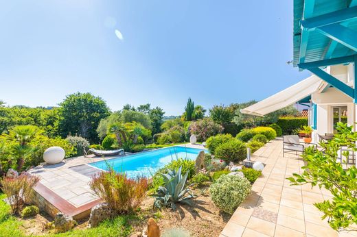 Casa di lusso a Bassussarry, Pirenei atlantici