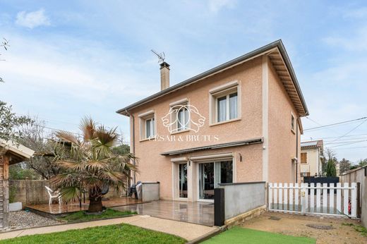Casa de lujo en Vaulx-en-Velin, Ródano