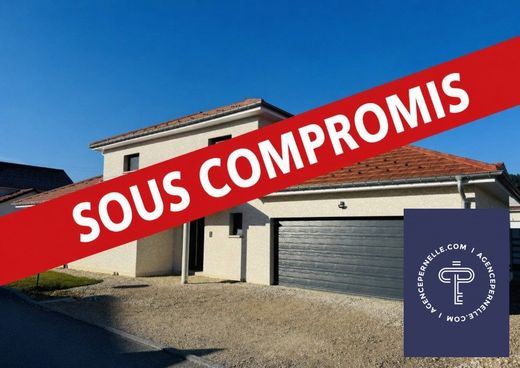 Luxus-Haus in Le Russey, Doubs