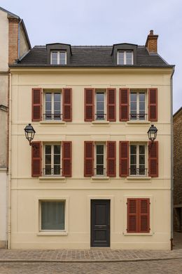 ‏בניין ב  Melun, Seine-et-Marne