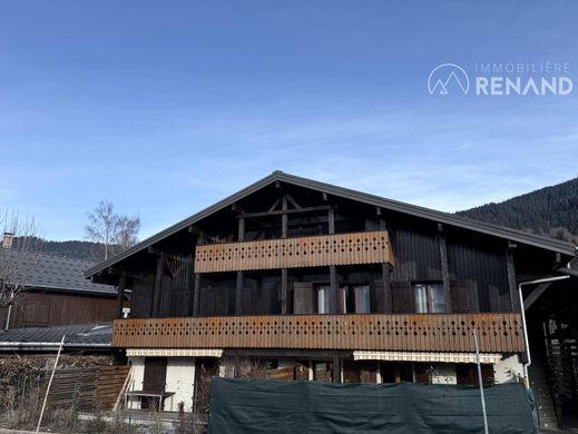 Apartment / Etagenwohnung in Les Carrys, Ain