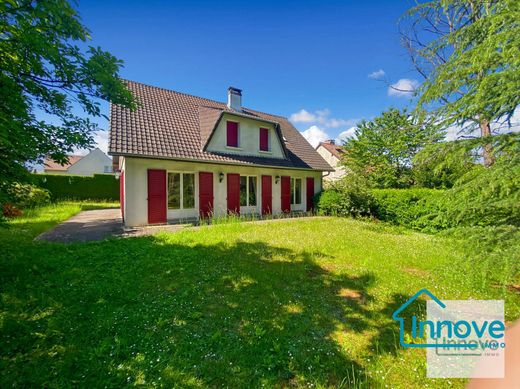 منزل ﻓﻲ Orgeval, Yvelines