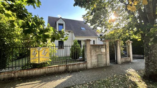 Casa de lujo en La Frette-sur-Seine, Valle de Oise