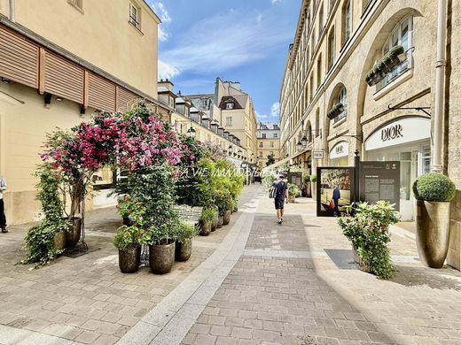 Daire Champs-Elysées, Madeleine, Triangle d’or, Paris