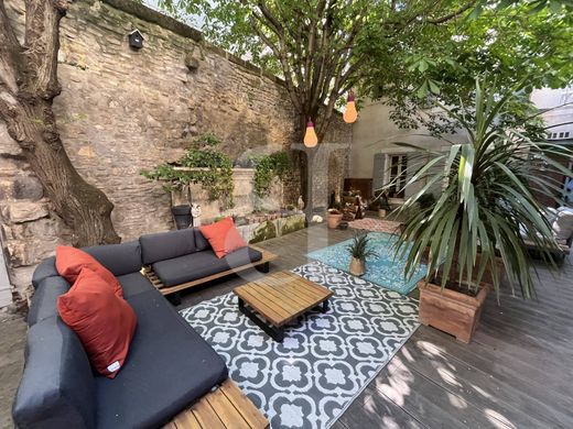 Luxury home in L'Isle-sur-la-Sorgue, Vaucluse