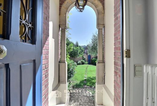 Casa di lusso a Mont-Saint-Aignan, Senna marittima