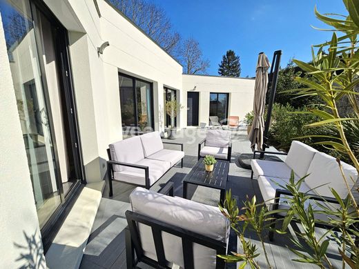 منزل ﻓﻲ Conflans-Sainte-Honorine, Yvelines