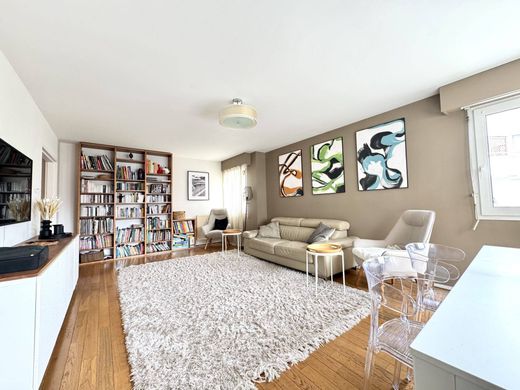 Apartment in Suresnes, Hauts-de-Seine