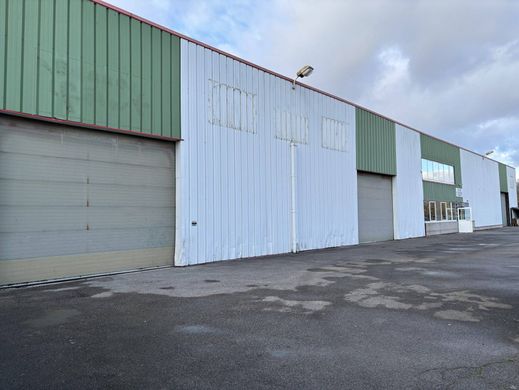 Edificio en Feuquières-en-Vimeu, Soma