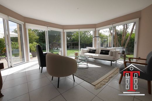 Luxus-Haus in Tiercé, Maine-et-Loire