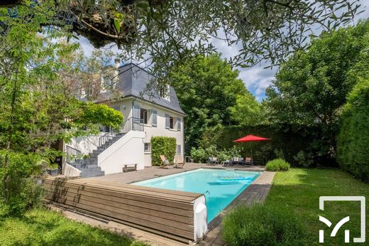 Luxury home in Bougival, Yvelines