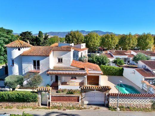 Casa di lusso a Empuriabrava, Girona