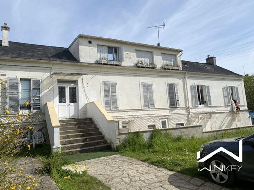 Complexes résidentiels à Les Mureaux, Yvelines