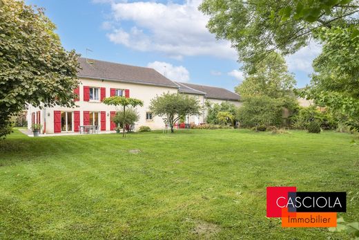 Luxury home in Coin-lès-Cuvry, Moselle
