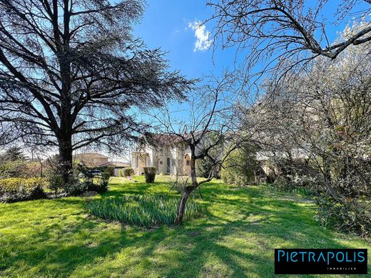 Luxe woning in Caluire-et-Cuire, Rhône