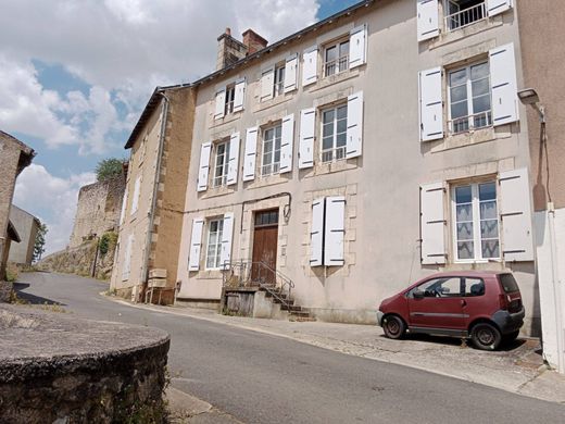 Luxury home in Vivonne, Vienne