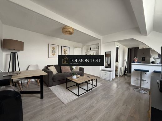 Residential complexes in Beaumont-sur-Oise, Val d'Oise