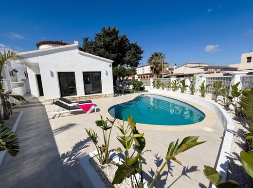Casa de luxo - Empuriabrava, Gerunda