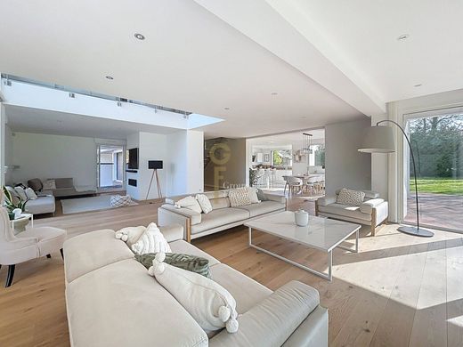 Luxury home in Wattignies, North