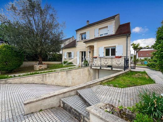 Luxury home in Argenteuil, Val d'Oise