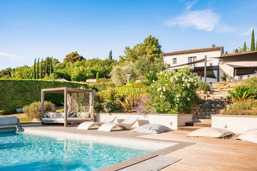 Luxus-Haus in Pierrevert, Alpes-de-Haute-Provence