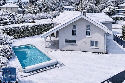 Lüks ev Échenevex, Ain